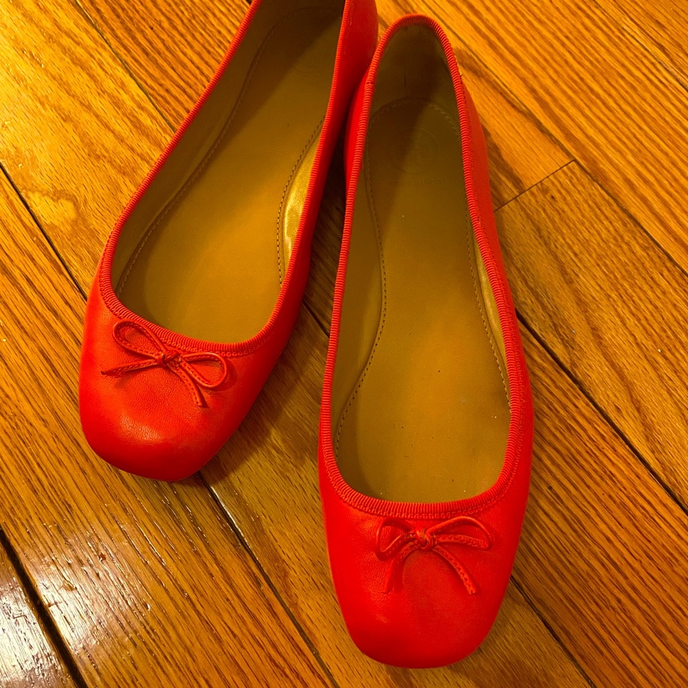 Tory Burch coral flats, 9.5